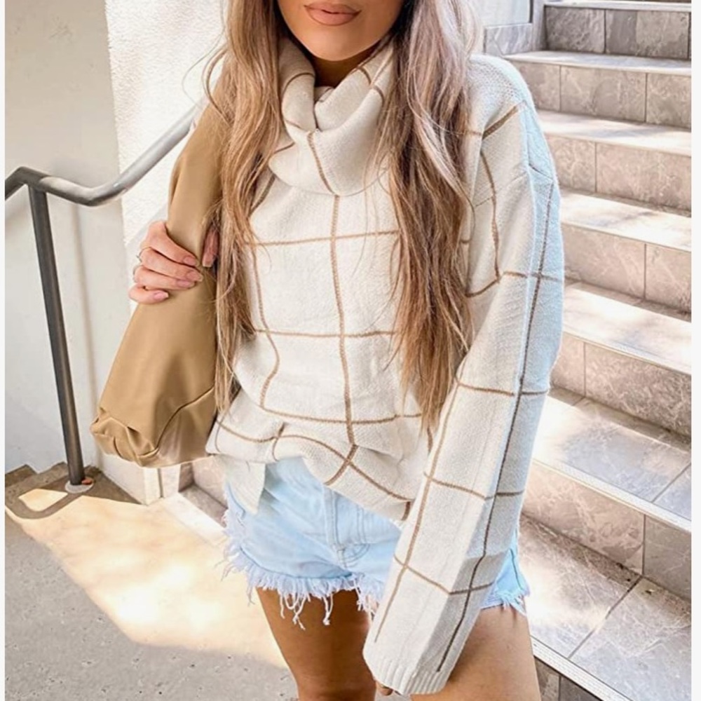 Turtleneck knit sweater